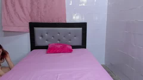 Snapshot of sweet_sensations3 chatting on January 3, 5:06 am sweet_sensations3 online show from January 3, 5:06 am