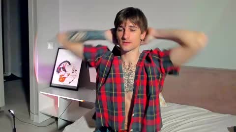 sweet_smith8 online show from February 25, 2:33 pm