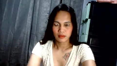 Snapshot of sweet_squirtxxxx chatting on July 5, 11:45 pm HI IM MONA AND IM YOUR NEXT WIFE online show from July 5, 11:45 pm