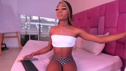 sweet_stacie online show from February 5, 2:05 pm