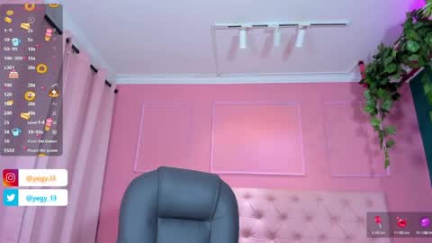 Yeileen online show from May 24, 11:43 pm