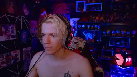 Snapshot of sweet_steve chatting on March 10, 4:17 am Matt online show from March 10, 4:17 am