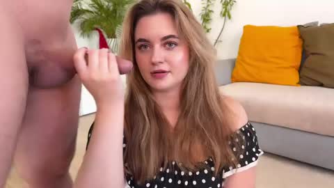 ViolaandVince online show from April 18, 4:11 pm