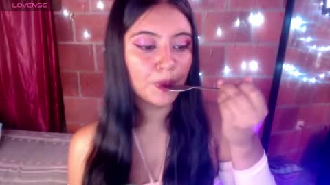 Snapshot of sweet_susy999 chatting on February 5, 10:33 pm susy 222 online show from February 5, 10:33 pm