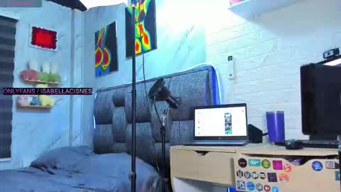 Snapshot of sweet_tits2 chatting on October 25, 8:14 pm Isabella online show from October 25, 8:14 pm