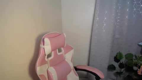 Trisha online show from February 8, 2:15 am