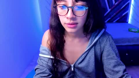 sweet_venus4 online show from January 17, 12:42 am