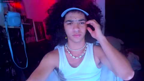 Steven independent model online show from February 28, 7:05 am