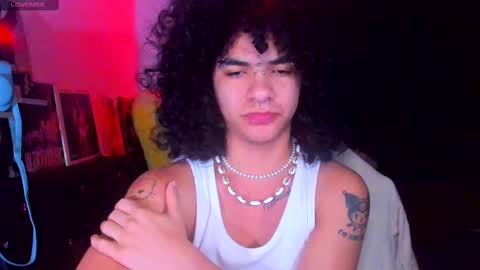 Steven independent model online show from March 1, 2:59 am