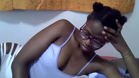 sweet_zarah online show from March 2, 2:14 am