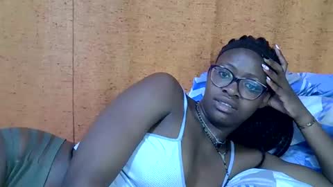 sweet_zarah online show from April 12, 8:30 am