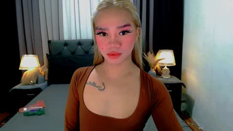 bea takashi  online show from April 3, 9:18 am