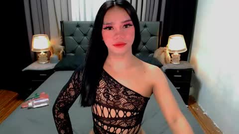 bea takashi  online show from June 3, 9:23 am