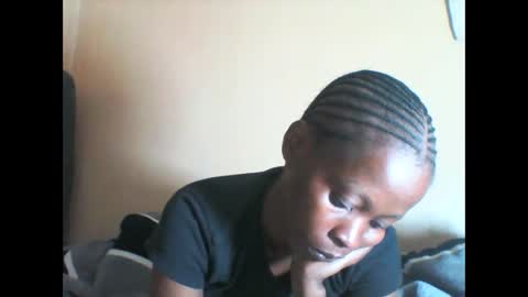 LIANAH online show from November 16, 8:03 pm