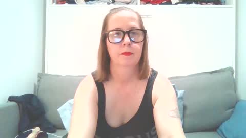 sweetandnaughty123 online show from February 9, 9:52 pm