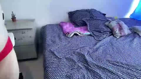 Snapshot of sweetaura0_0 chatting on February 13, 5:42 pm SweetAura0 0 online show from February 13, 5:42 pm