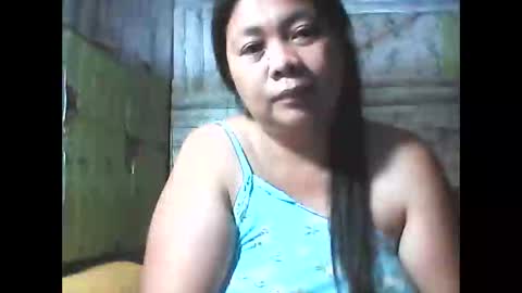 Snapshot of sweetava08 chatting on April 21, 12:23 am sweetava08 online show from April 21, 12:23 am