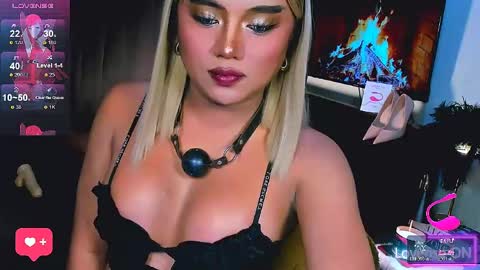 Snapshot of sweetbella69xoxo chatting on May 26, 1:01 am BELLA online show from May 26, 1:01 am
