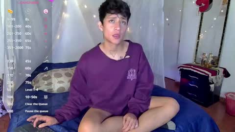 Snapshot of sweetc4meron chatting on February 8, 10:07 am Cameron Alejandro online show from February 8, 10:07 am