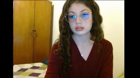 sweetcalm_ online show from February 2, 4:22 am