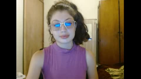 sweetcalm_ online show from April 9, 4:23 am