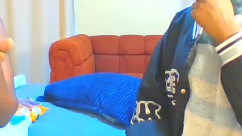 Snapshot of sweetcarl12 chatting on June 1, 12:51 pm melsy online show from June 1, 12:51 pm