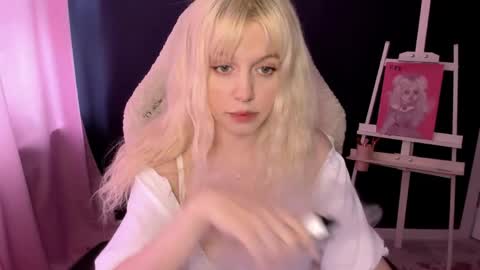 Lisa online show from June 1, 9:11 am