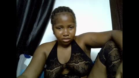 sweetcoochiex online show from April 14, 8:42 am