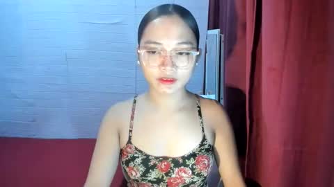 Snapshot of sweetcummer27 chatting on September 9, 7:24 pm SOPHIA online show from September 9, 7:24 pm
