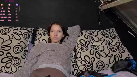 sweetdam12 online show from October 31, 8:21 pm