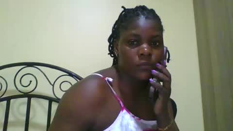 Snapshot of sweetdarkskin chatting on November 3, 11:00 am CLARIS online show from November 3, 11:00 am