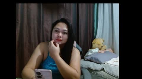 Snapshot of sweetdemurelady chatting on June 21, 7:38 pm Lynn online show from June 21, 7:38 pm