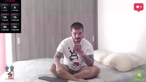 Snapshot of sweetdesires_ chatting on September 23, 3:15 pm online show from September 23, 3:15 pm