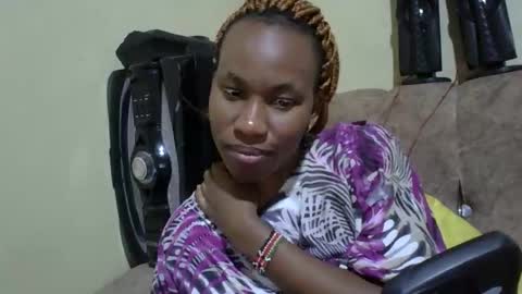 sweetdiva2012 online show from September 8, 4:39 pm