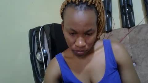 sweetdiva2012 online show from September 10, 6:13 am