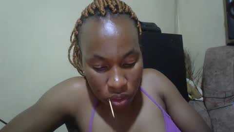 sweetdiva2012 online show from September 20, 7:48 pm