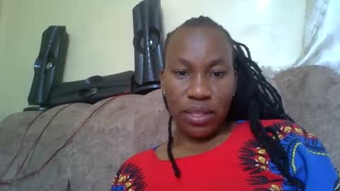 sweetdiva2012 online show from February 3, 6:40 am