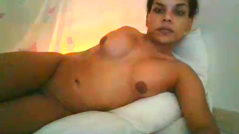 Snapshot of sweetdoll6 chatting on June 18, 3:29 am Sweet Doll online show from June 18, 3:29 am