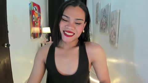 Snapshot of sweetestcandy69xxx chatting on June 1, 9:11 am Celeste online show from June 1, 9:11 am