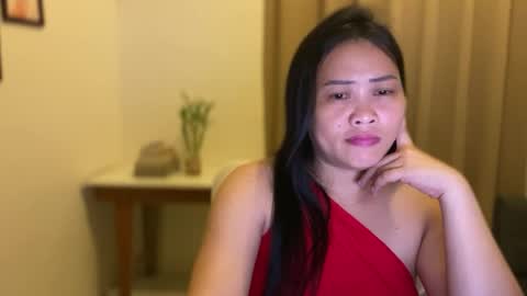 Snapshot of sweetestsmile_ chatting on May 14, 11:28 am Khaye online show from May 14, 11:28 am
