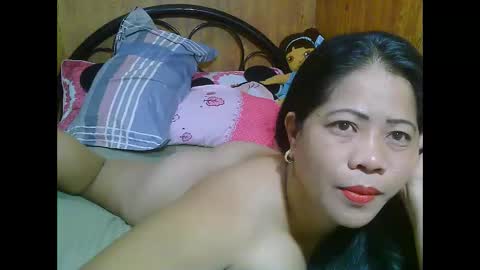 Snapshot of sweeteyes69xx chatting on March 8, 2:37 am sweeteyes69xx online show from March 8, 2:37 am