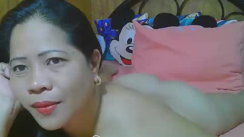 Snapshot of sweeteyes69xx chatting on April 9, 3:28 am sweeteyes69xx online show from April 9, 3:28 am