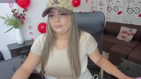 Fabiana online show from February 14, 7:33 pm