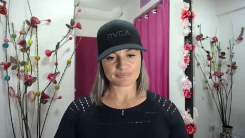 sweef online show from April 15, 7:58 pm