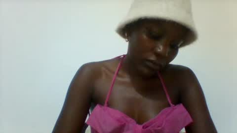 Snapshot of sweetfel chatting on October 6, 4:21 am sweetfel online show from October 6, 4:21 am