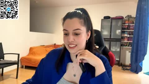 Snapshot of sweetfenomen67 chatting on May 11, 8:20 am Joanna online show from May 11, 8:20 am