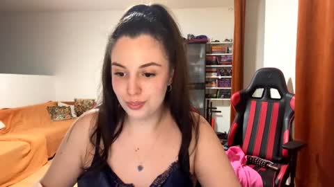 Snapshot of sweetfenomen67 chatting on August 7, 7:05 pm Joanna online show from August 7, 7:05 pm