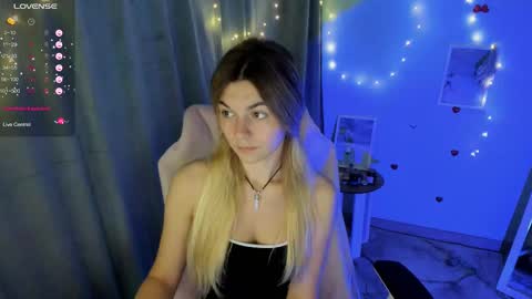 sweetfoyou online show from September 24, 7:01 am