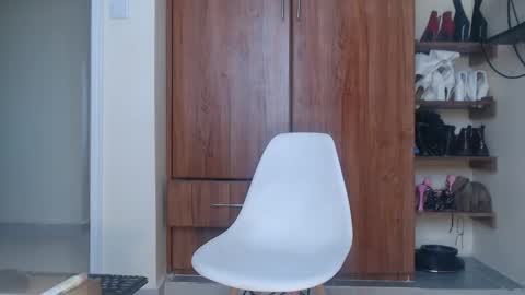 your favourite berry online show from December 4, 10:35 am