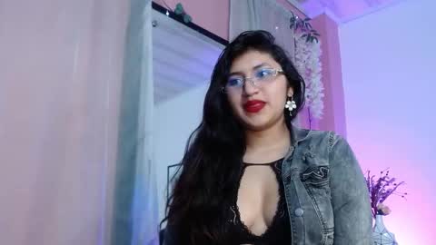 Snapshot of sweetgh_ chatting on September 24, 11:24 am Sweet online show from September 24, 11:24 am